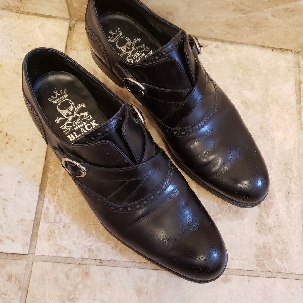 BARKER BLACK